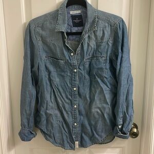 American Eagle denim button up shirt. Size small